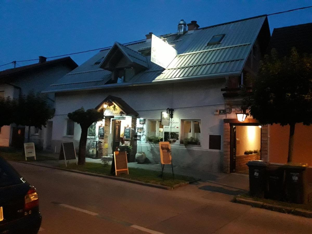 Hostel Piero Ljubljana Exteriör bild