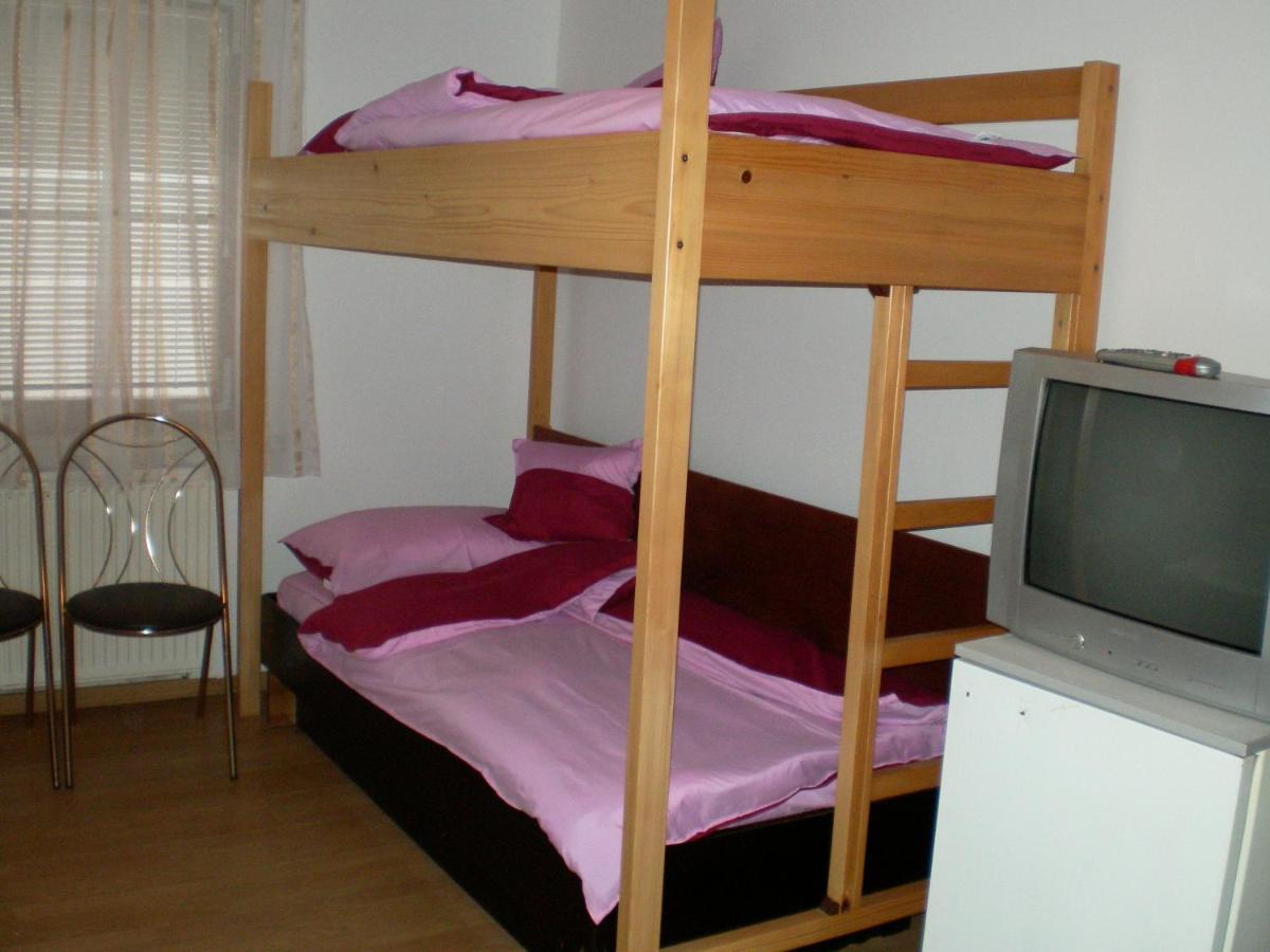 Hostel Piero Ljubljana Exteriör bild