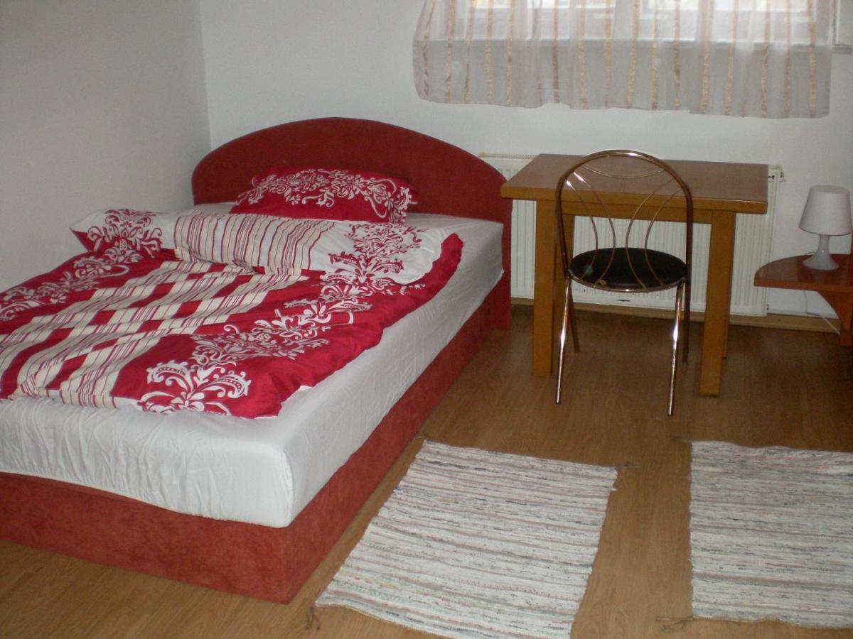 Hostel Piero Ljubljana Exteriör bild
