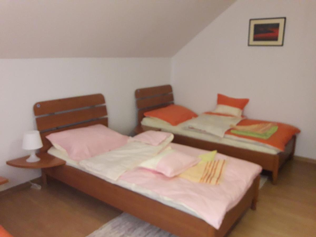 Hostel Piero Ljubljana Exteriör bild