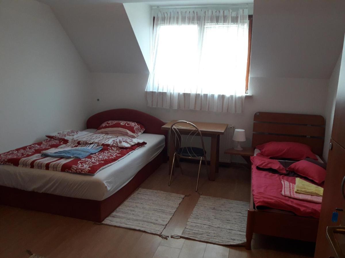 Hostel Piero Ljubljana Exteriör bild