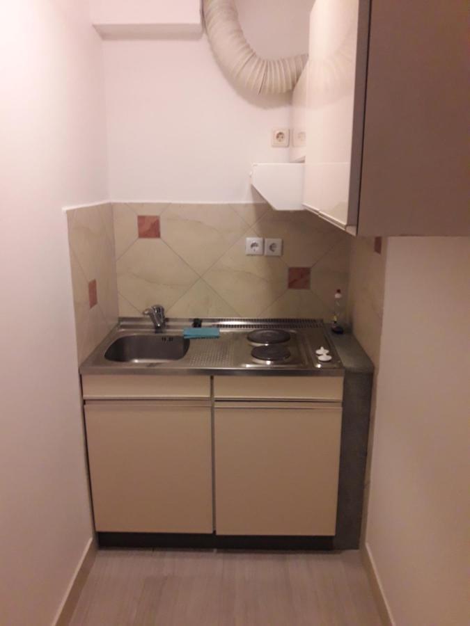 Hostel Piero Ljubljana Exteriör bild