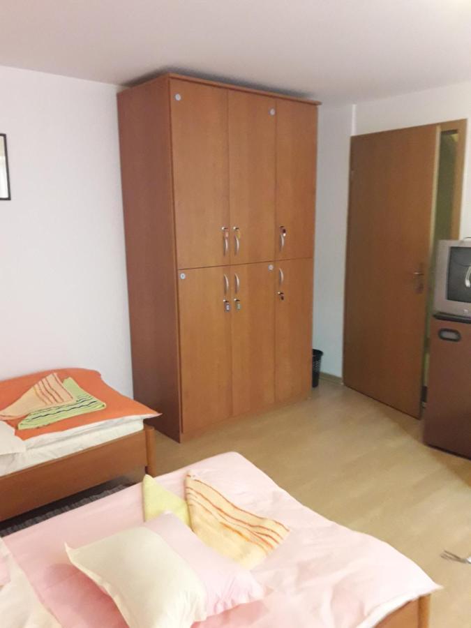 Hostel Piero Ljubljana Exteriör bild