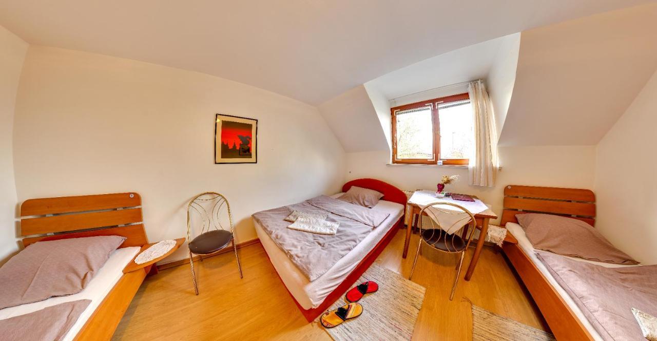 Hostel Piero Ljubljana Exteriör bild